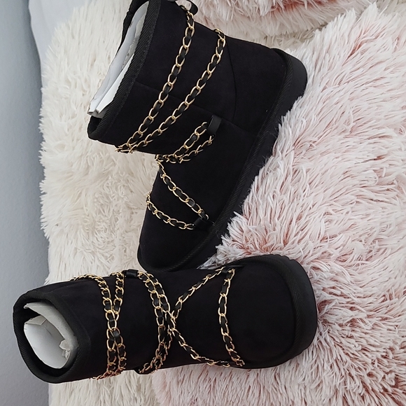 Chain Detail  Fuzzies - Picture 3 of 4